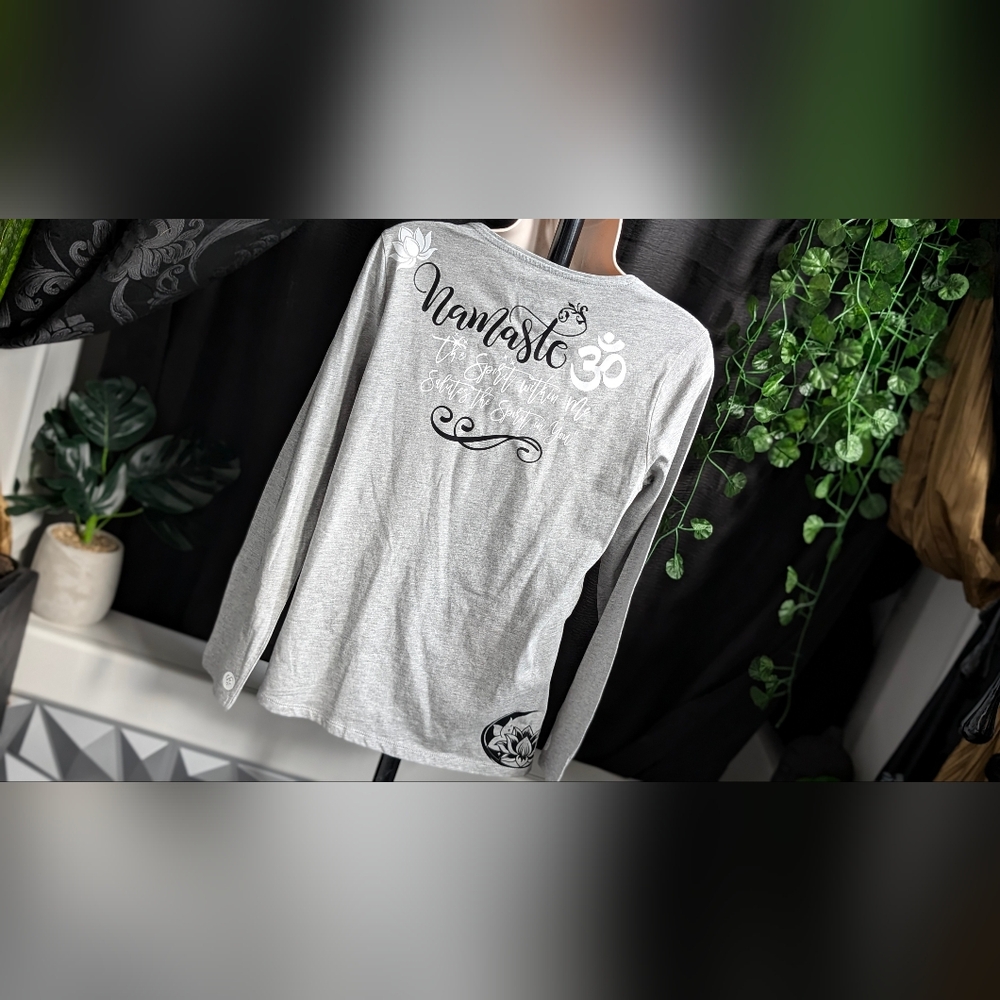 Grey "Ohm" Namaste Yoga Lotus Long Sleeve Shirt SM